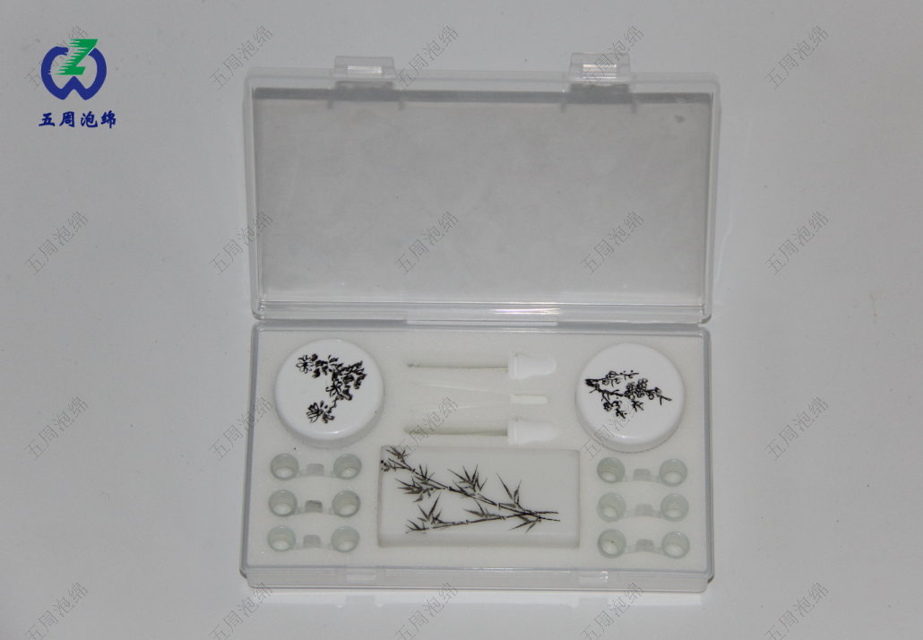 『隱形守護(hù)者』：PU海綿內(nèi)襯如何用柔軟顛覆硬核保護(hù)？